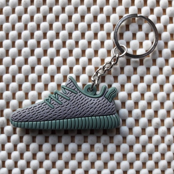 Yeezy keychain - Picture 3 of 3